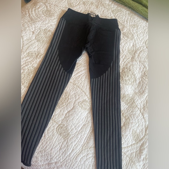 Fabletics Ribbed Leggings - Picture 2 of 4